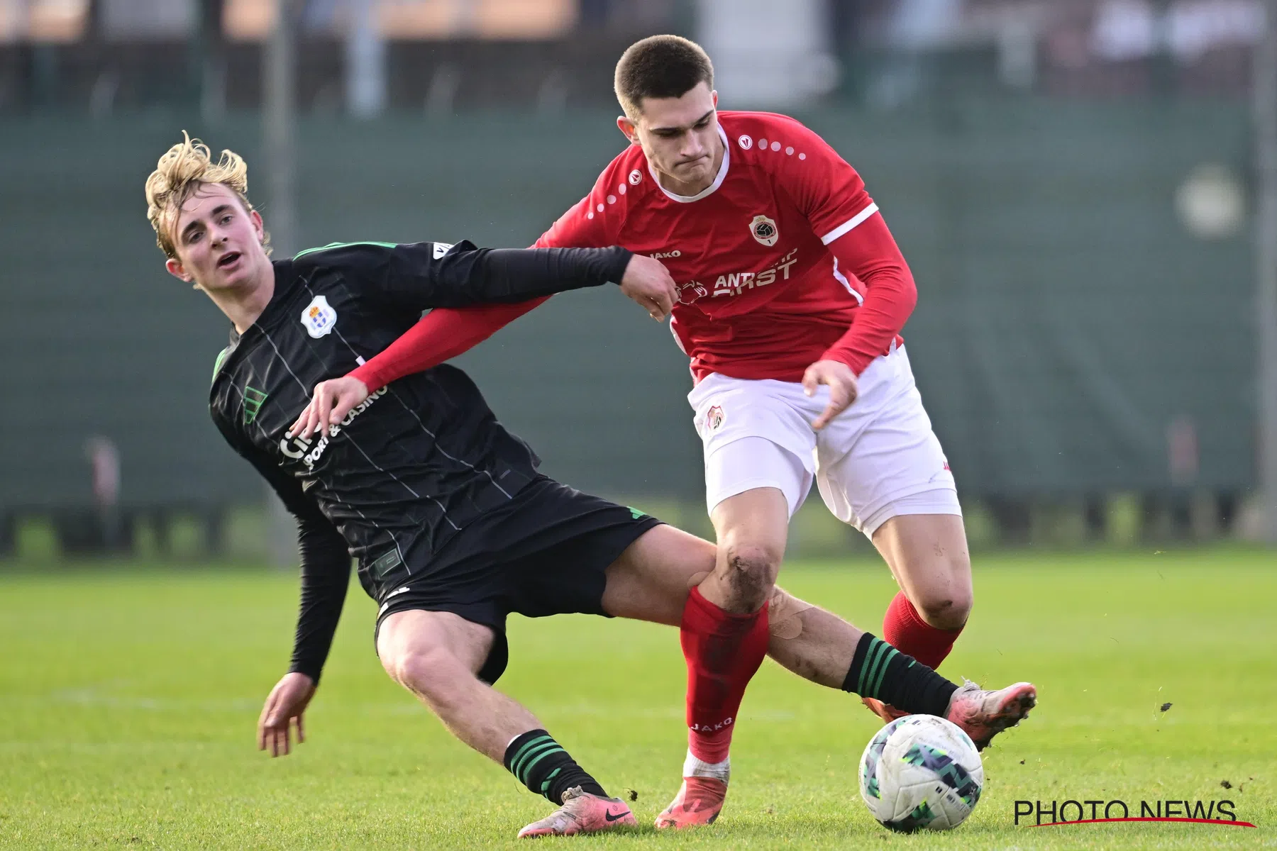 Gerard Vandeplas tekent contractverlenging bij Antwerp
