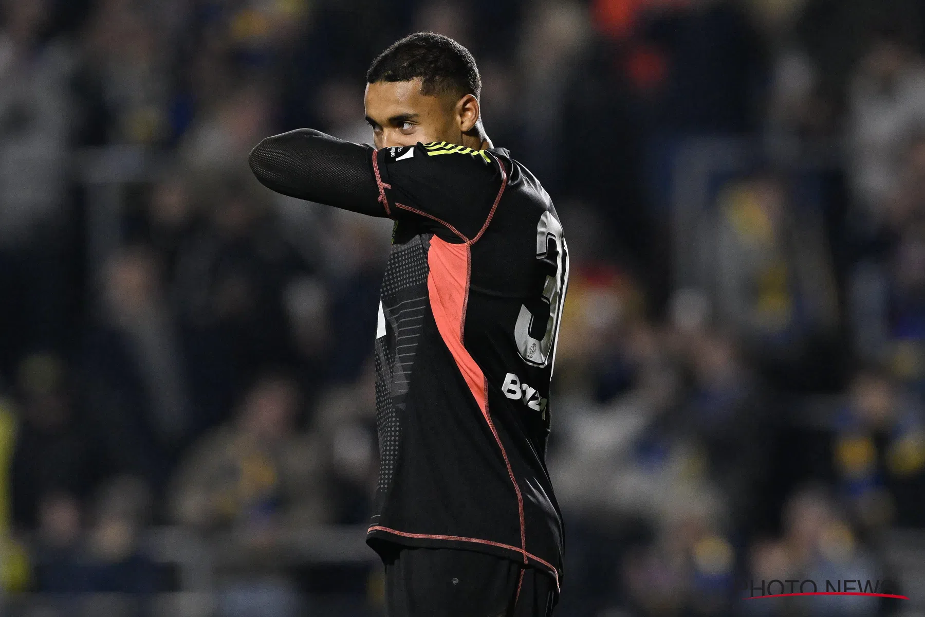 Standard ziet Gavin Bazunu terugkeren naar Southampton