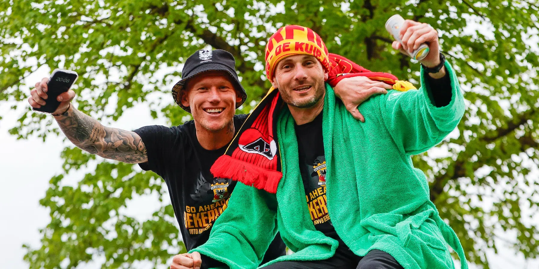 Simonis baalt van spandoek Edvardsen en Goes