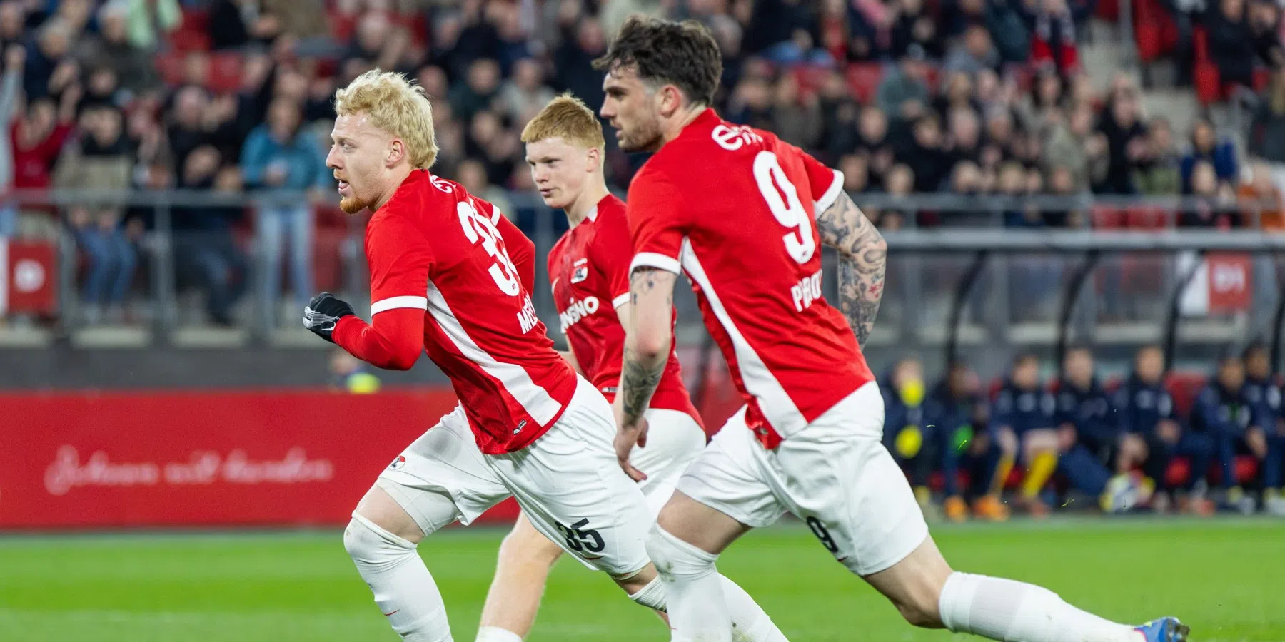 AZ-spits Mexx Meerdink oogst Cristiano Ronaldo-vergelijking