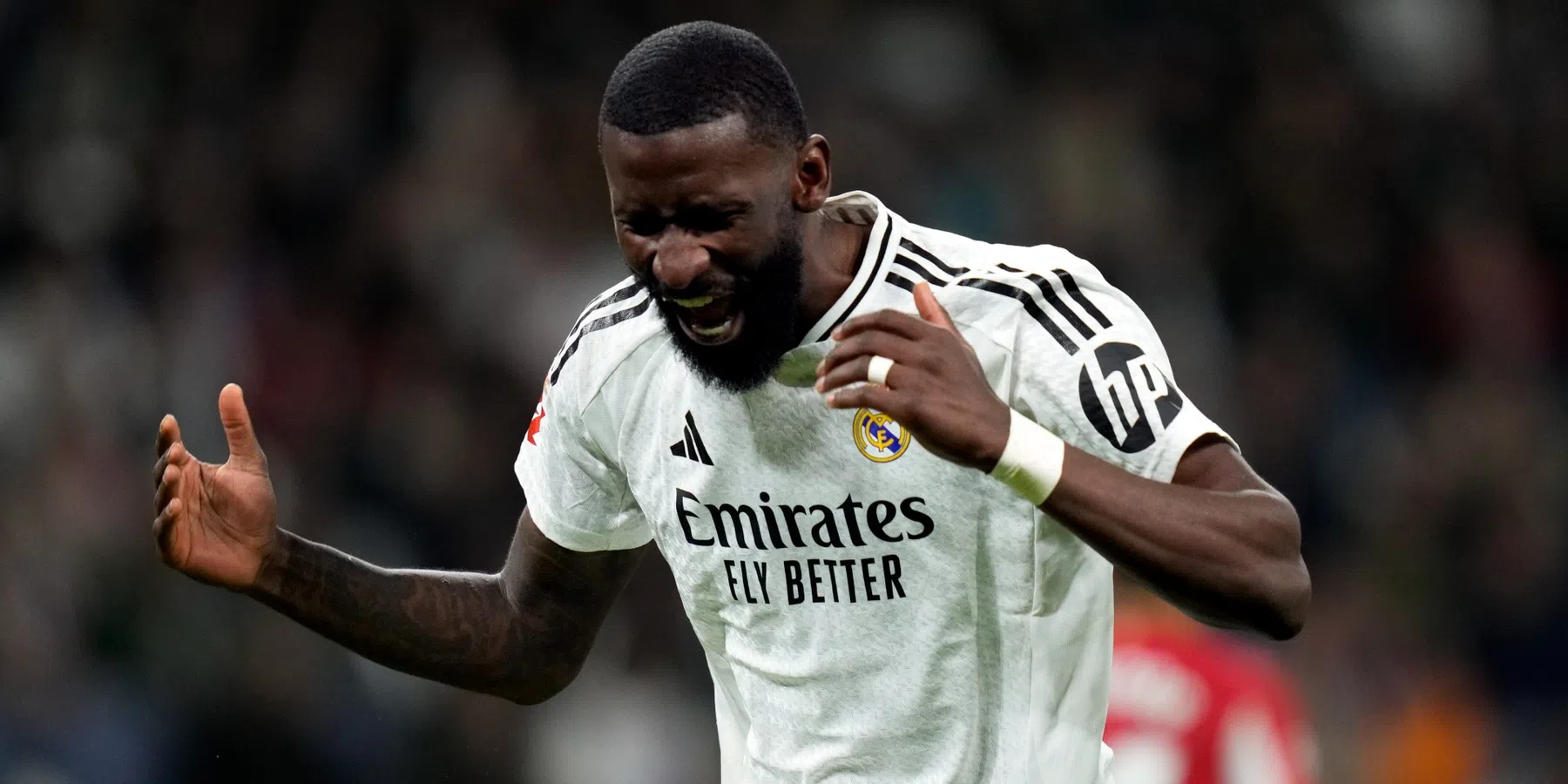 Antonio Rudiger laat zich opereren na El Clasico