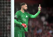Thumbnail for article: Janssen en Van Bronckhorst zien 'zwakke plek' Donnarumma: 'Hij is weifelend'