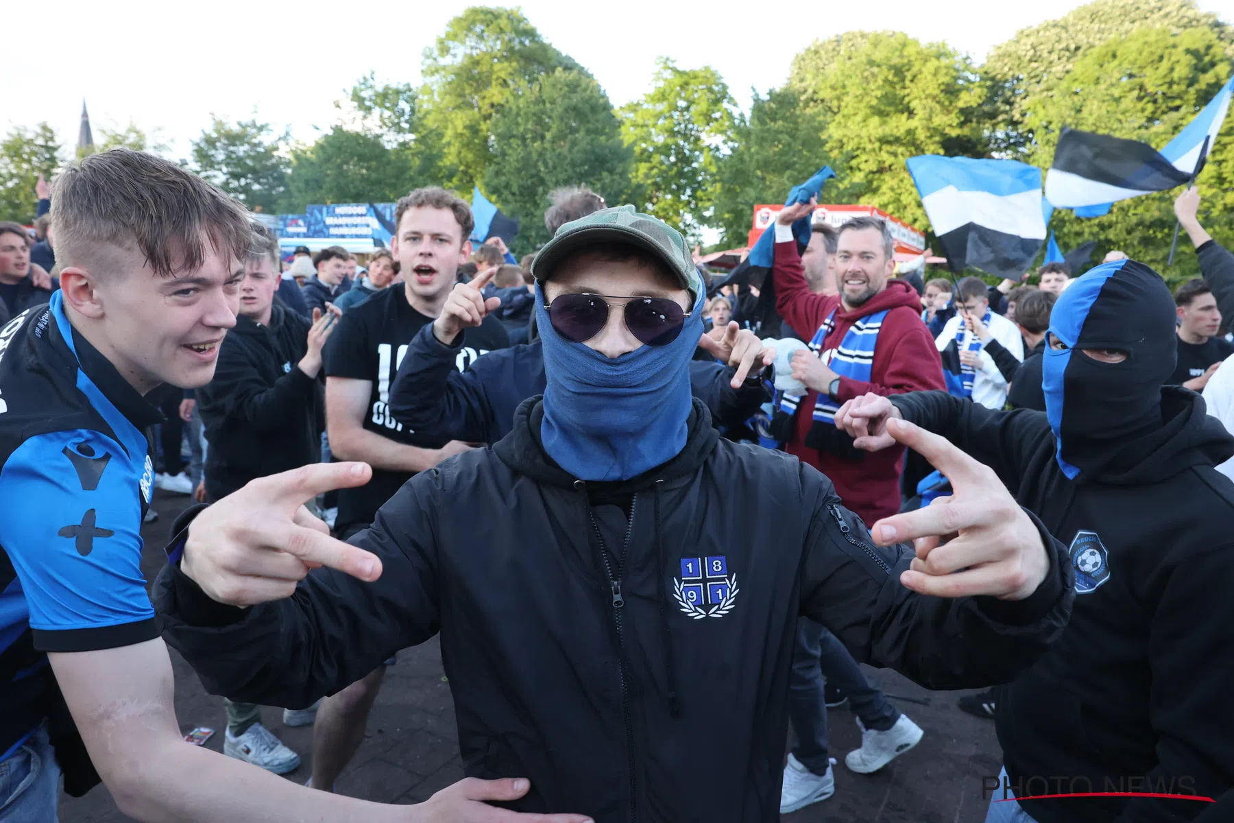 'Club Brugge-fans aangevallen met stokken, mes en glazen flessen'