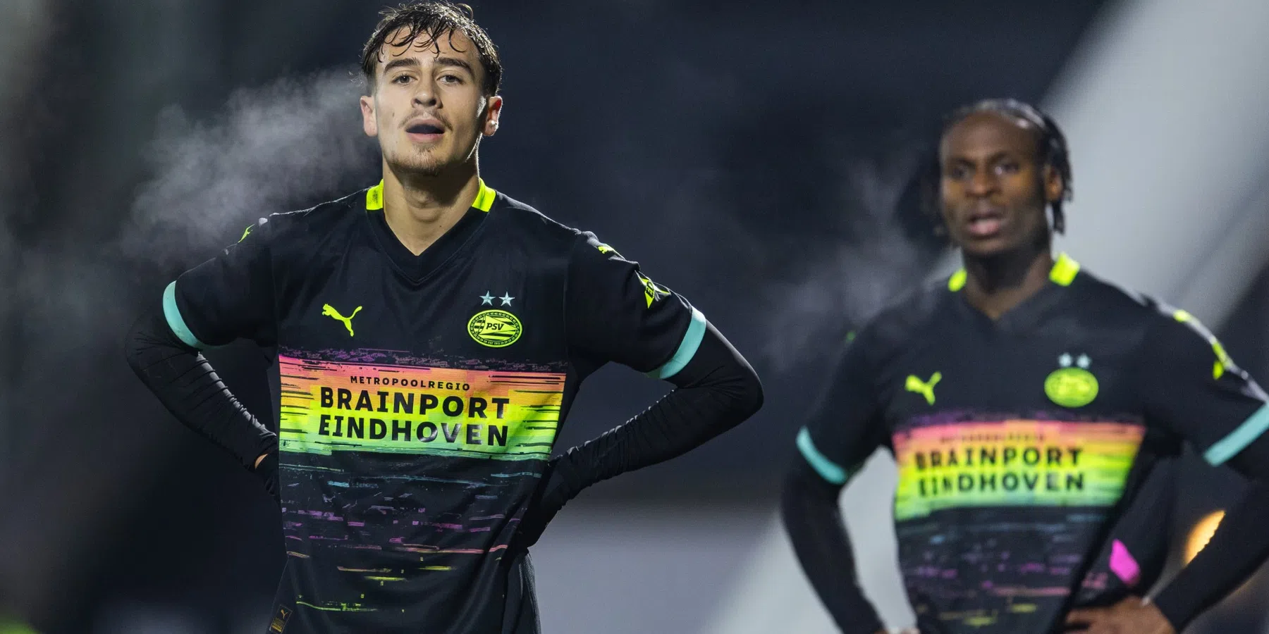 PSV zwaait Gomez van Hoogen uit en incasseert enkele tonnen