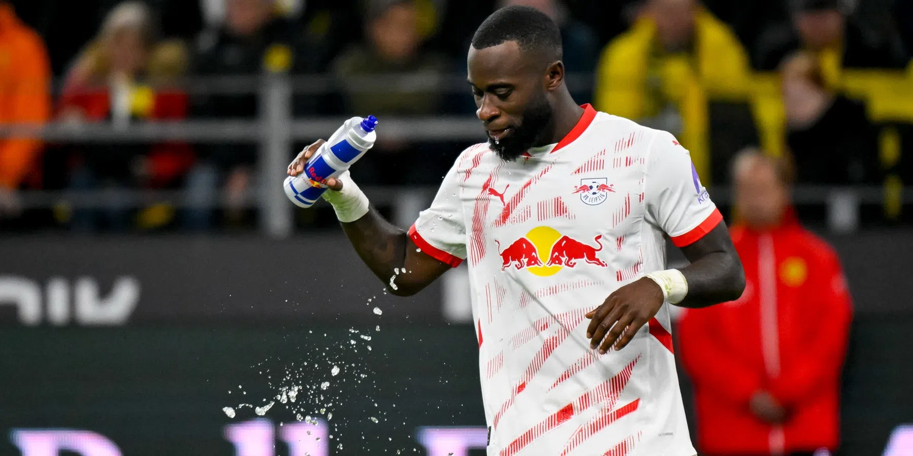 De Wit en Geertruida 'slechtste aankopen' in Bundesliga