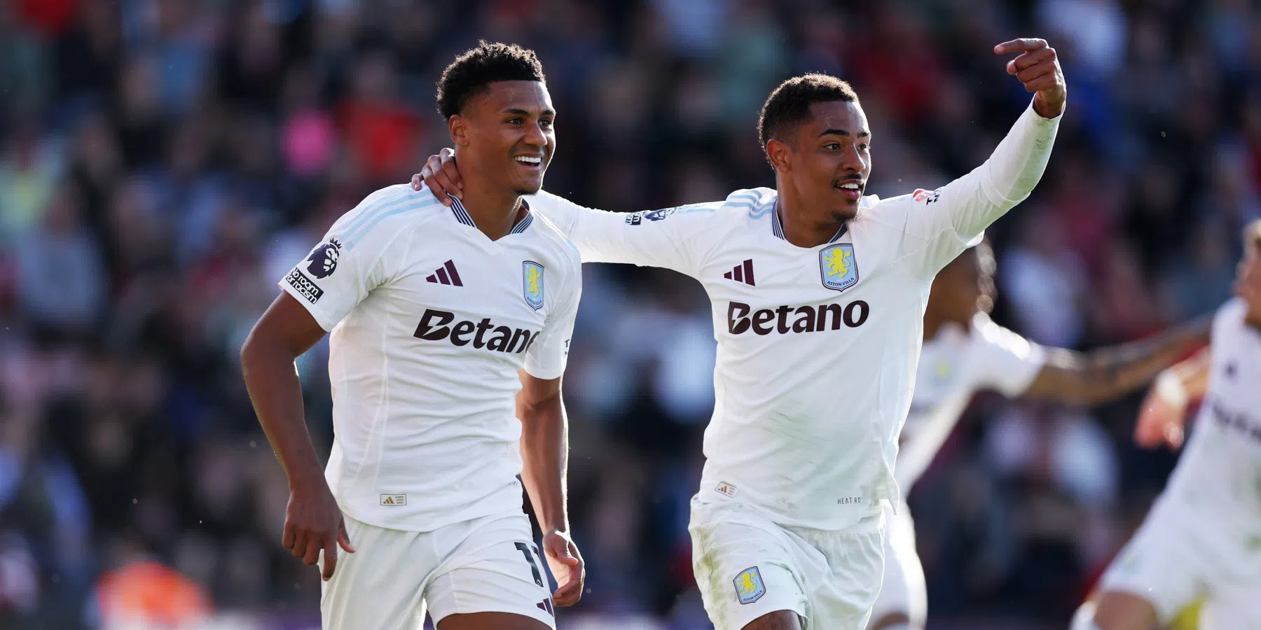 Aston Villa boekt krappe zege op Bournemouth, Watkins neemt doelpuntenrecord over