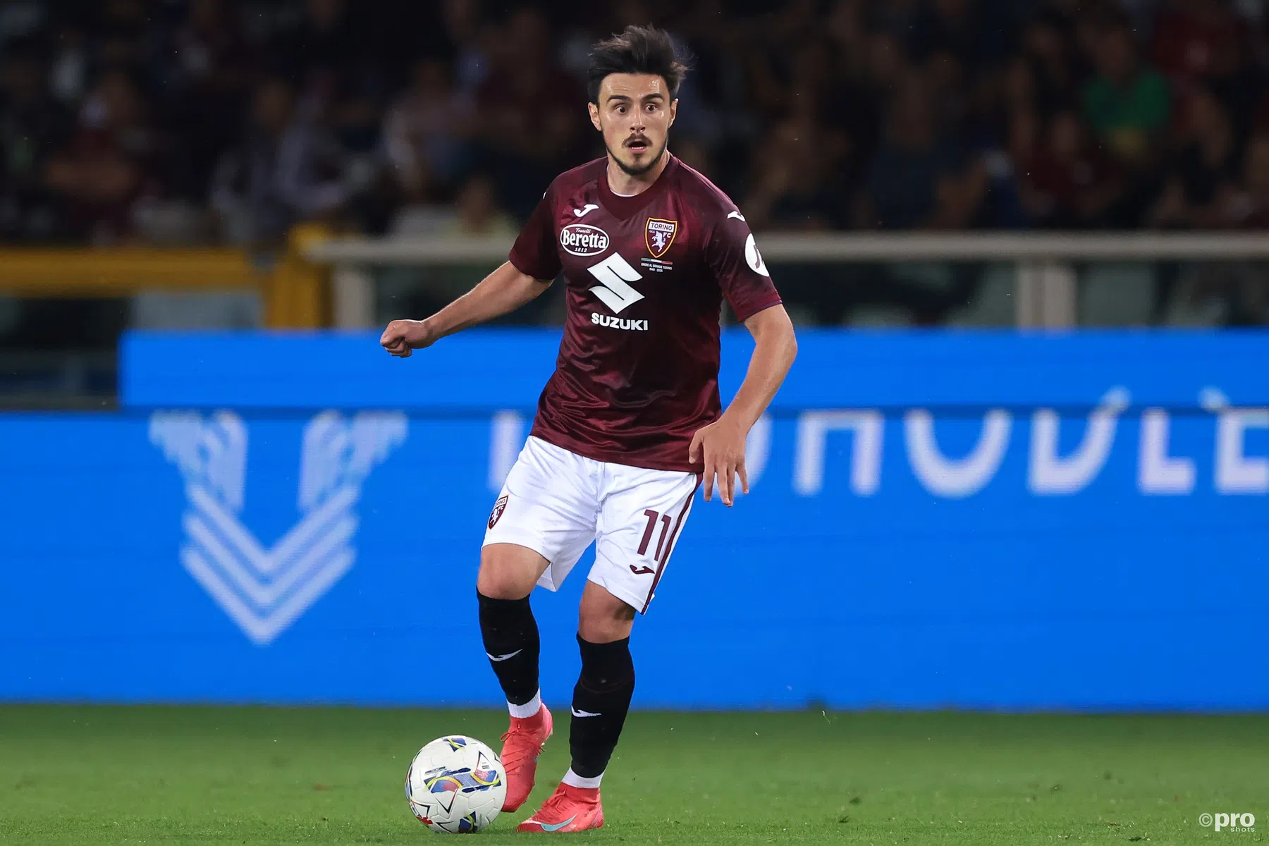 'Ajax toont interesse in Leipzig-middenvelder Elmas'