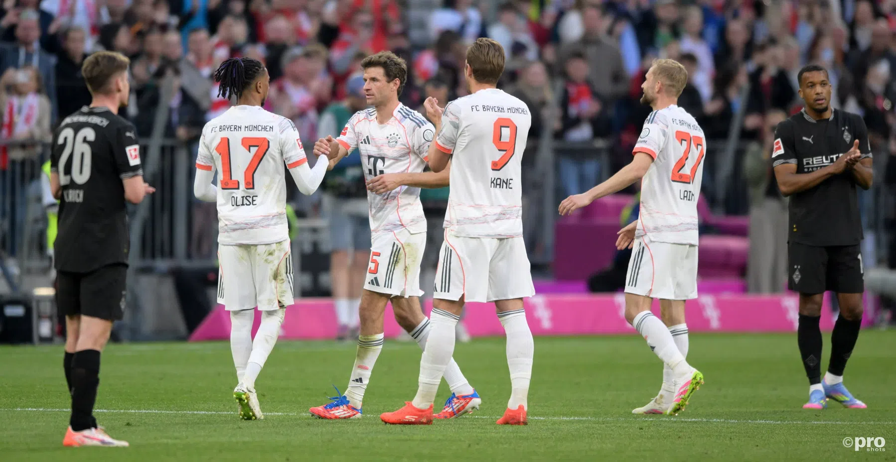 Bayern München wint bij afscheid van Müller