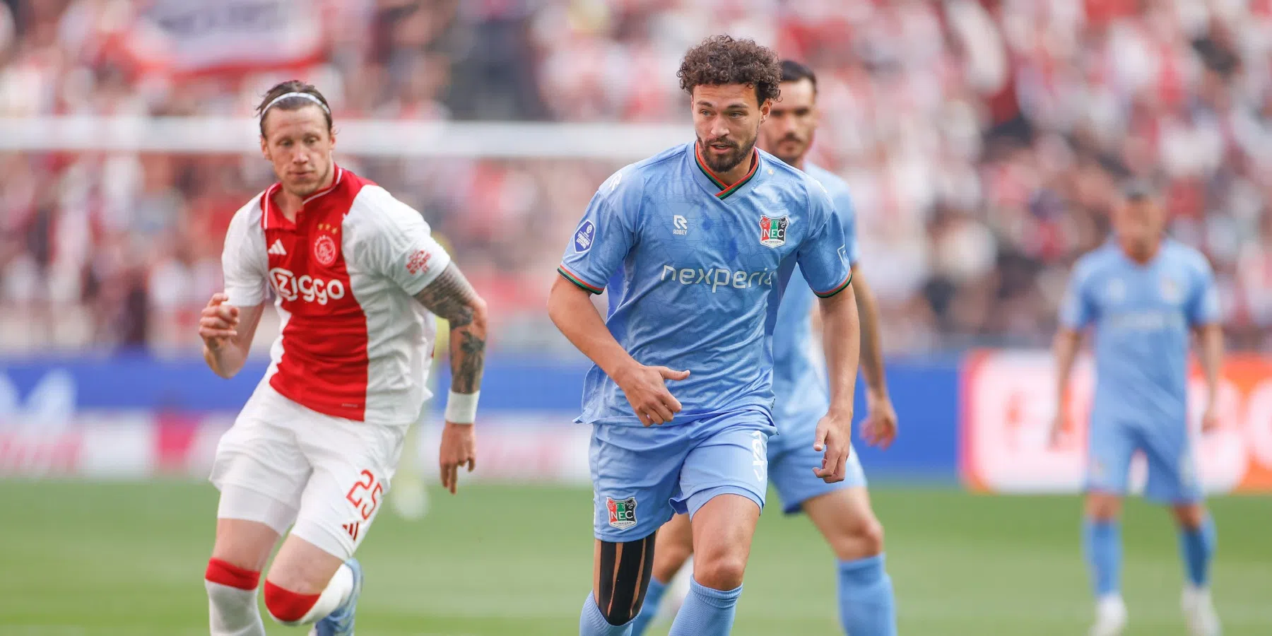 Perez over Sandler na Ajax - NEC
