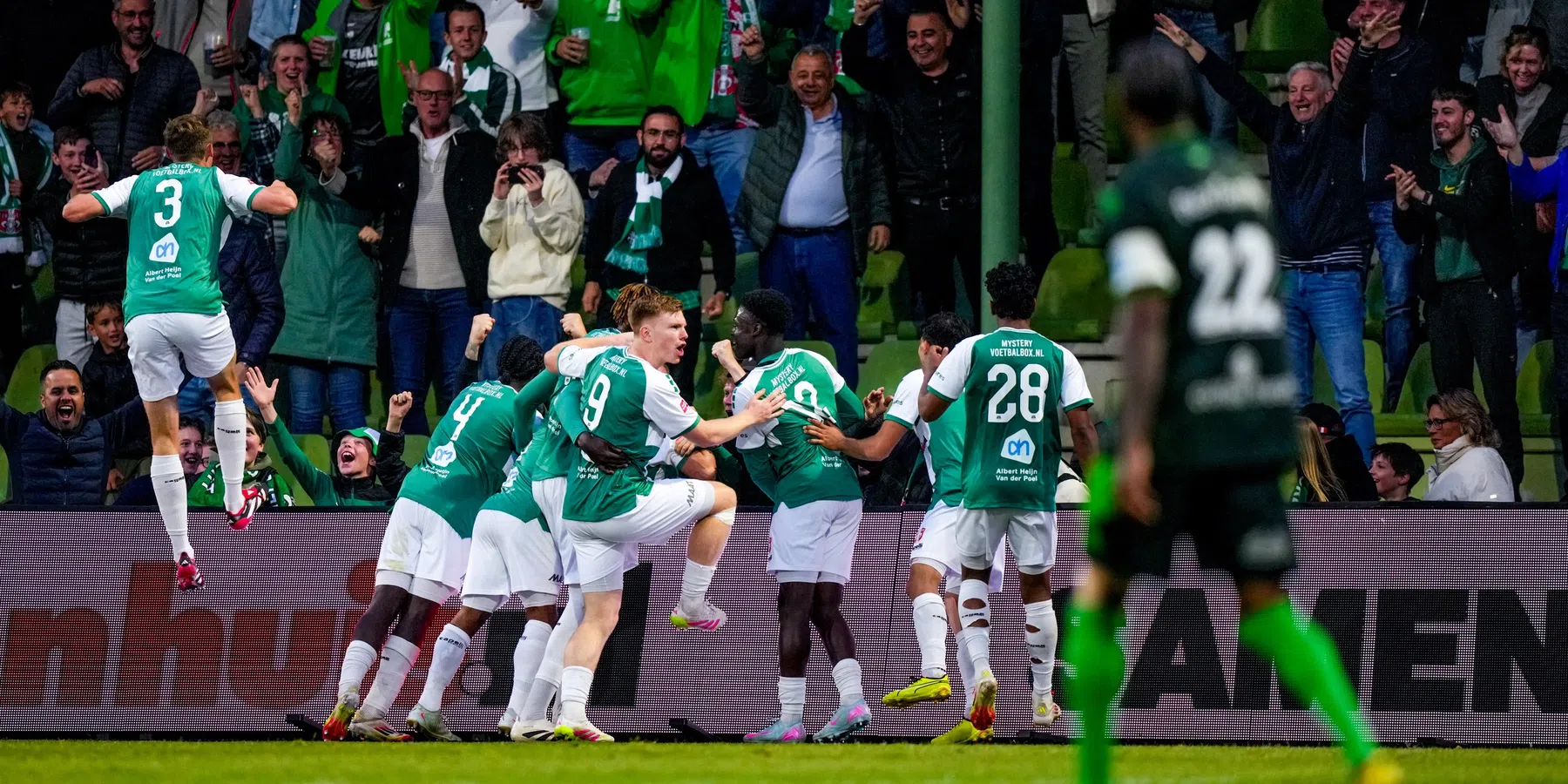 Dordrecht stoot door in play-offs