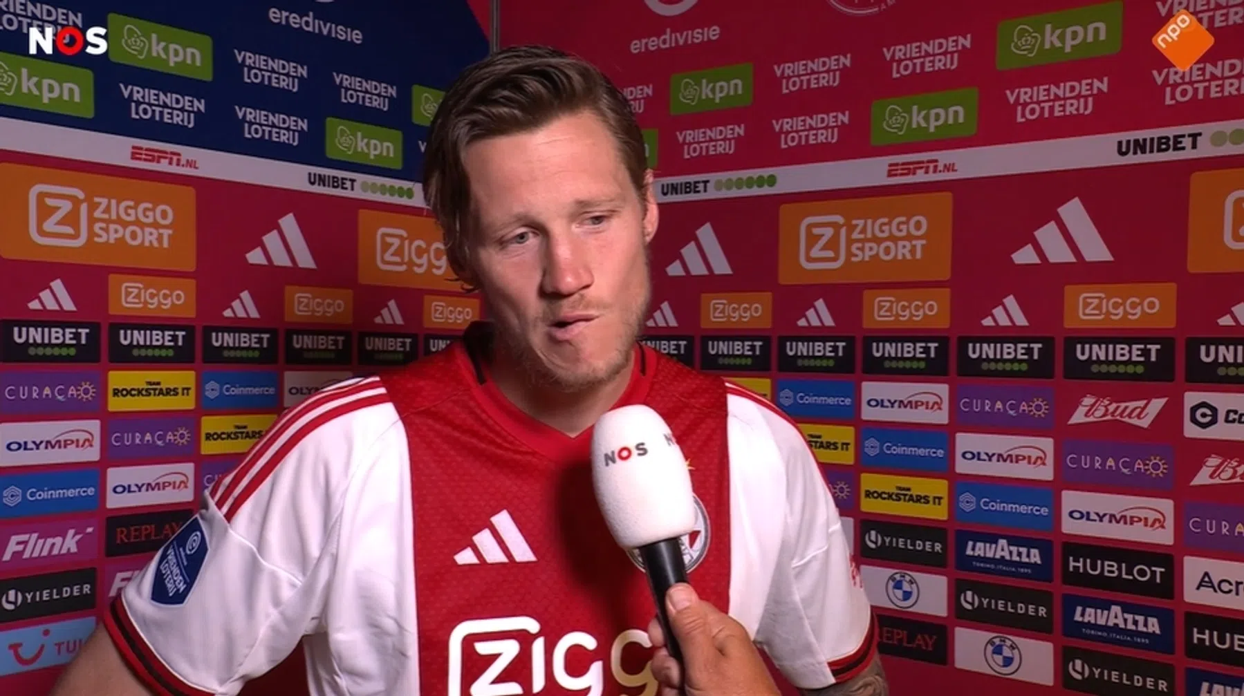 Weghorst schiet meerdere keren vol in interview