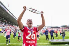 Thumbnail for article: Veerman vertelt in geuren en kleuren over kampioensfeest PSV: 'Tien baco'