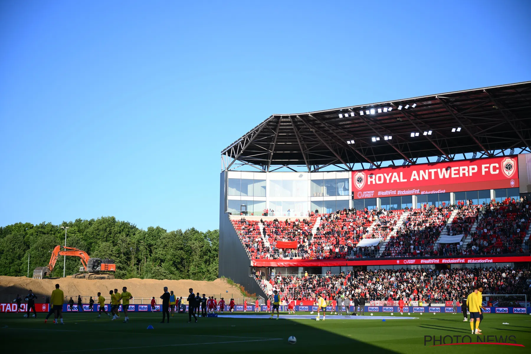 Iconische boog van Tribune 2 maakte afscheid van Alderweireld bij Antwerp nog mee