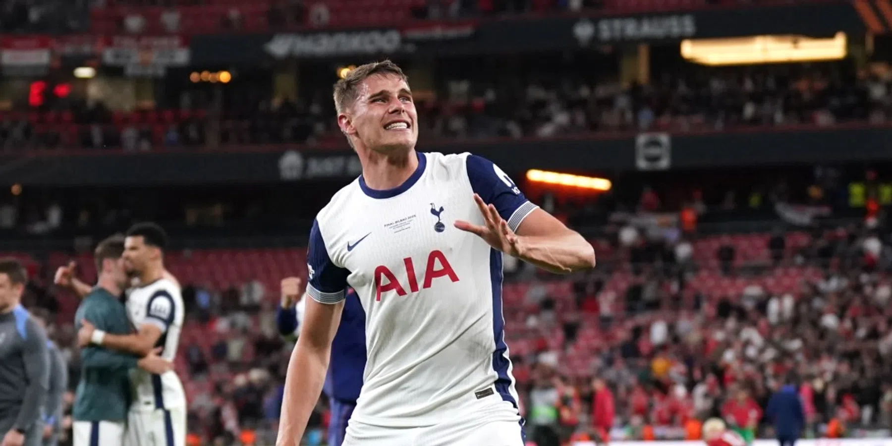 PSG meldde zich voor Van de Ven