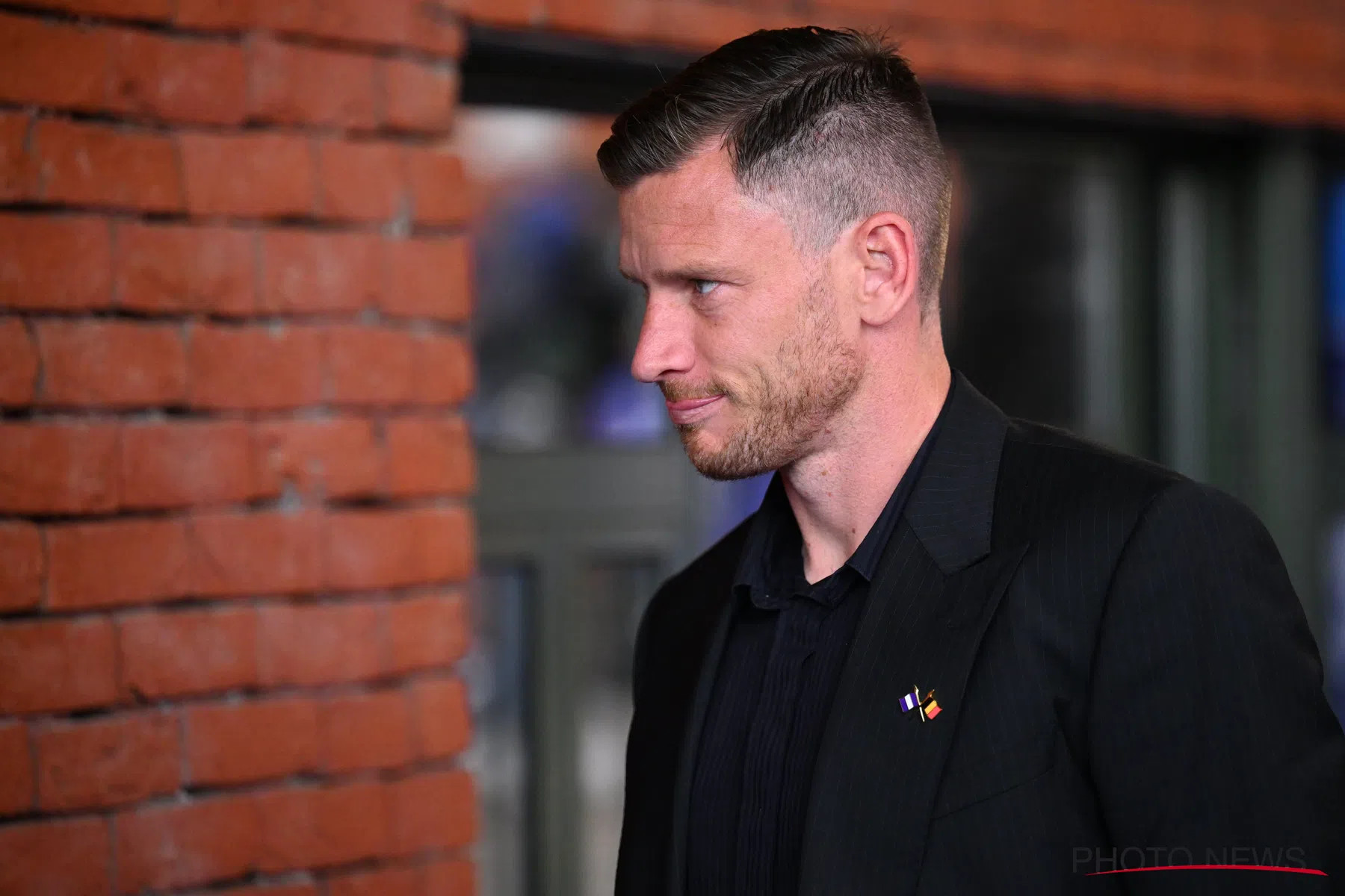 Vertonghen opent sportveld in Genk