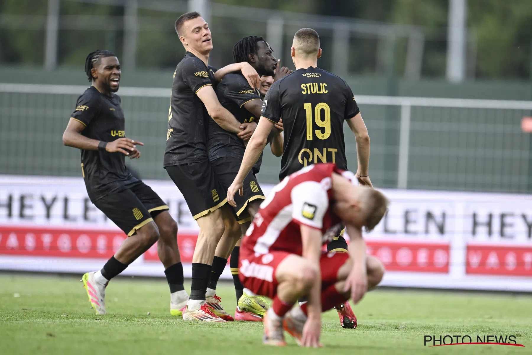 Sporting Charleroi wint van Royal Antwerp FC om Europees ticket