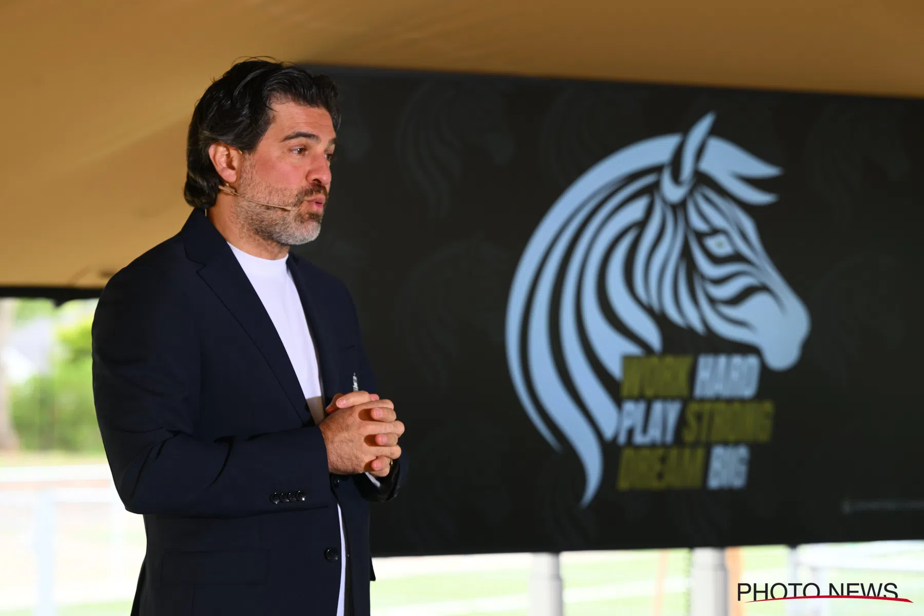 Mehdi Bayat van Charleroi haalt stevig uit naar Antwerp na De Mil-saga
