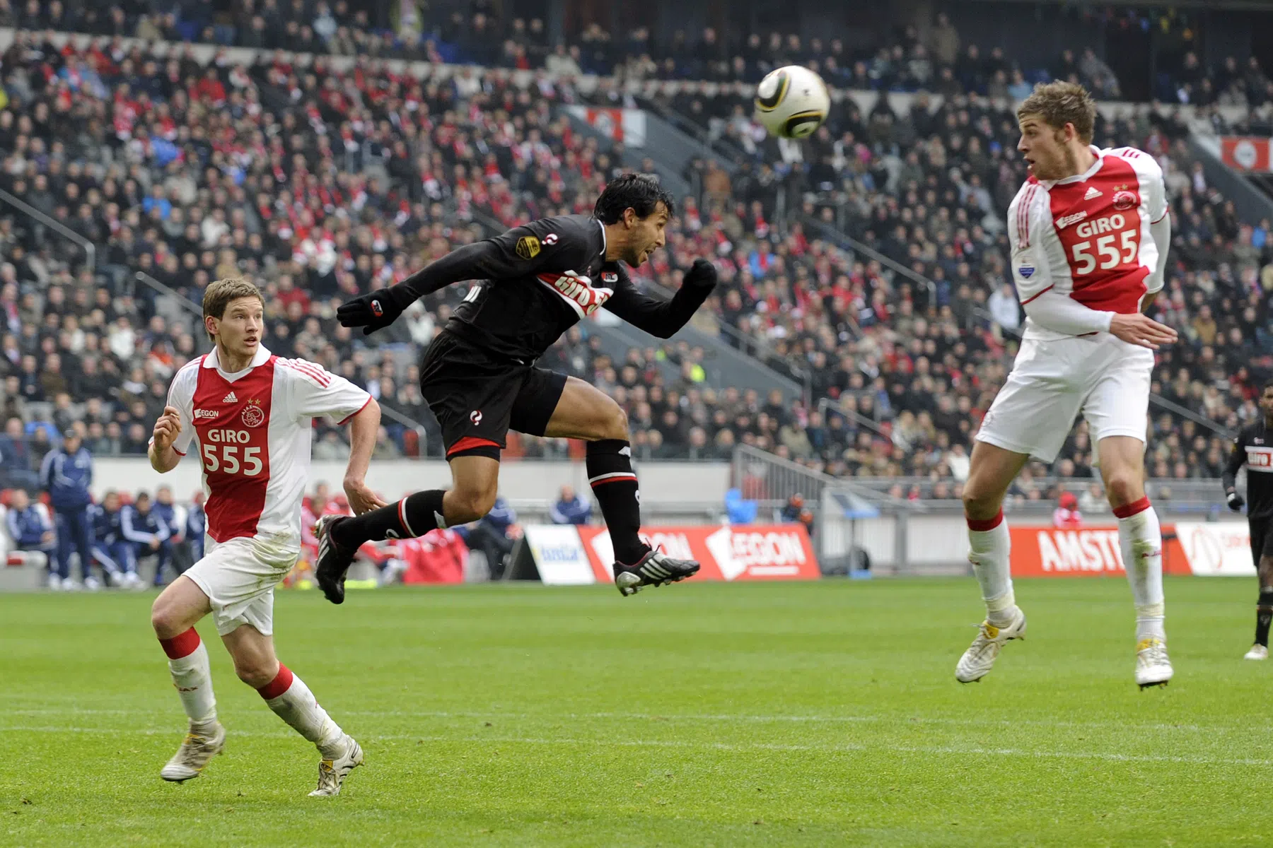 Ajax breng prachtige ode aan Jan Vertonghen en Toby Alderweireld
