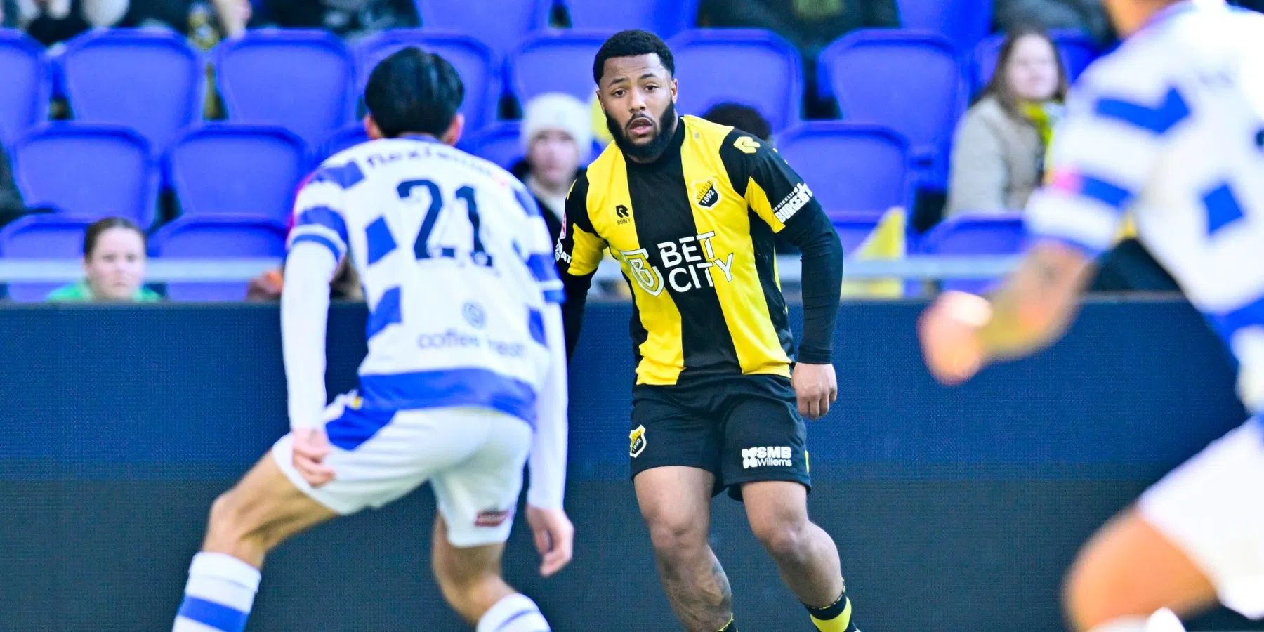 Vitesse wil aanvallers-duo lozen: 'Miskopen, kostenbesparing voor volgend seizoen'