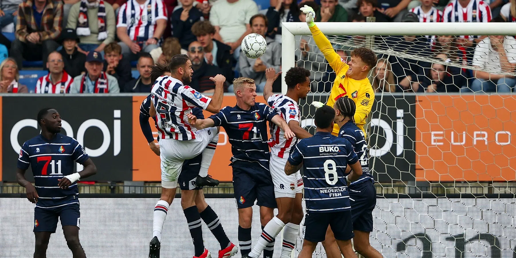 Koeman Jr. door dolle heen na promotie en bericht van vader