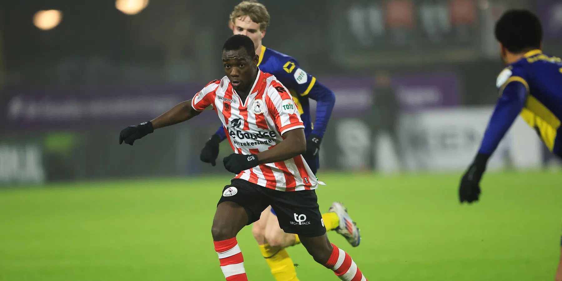 FC Twnte toont interesse in Kitolano