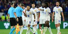 Thumbnail for article: Woeste Mbappé checkt horloge van scheidsrechter Oliver: 'We zijn boos'