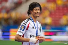 Thumbnail for article: 'PSV toont interesse in Legia-middenvelder met clausule van zes miljoen'
