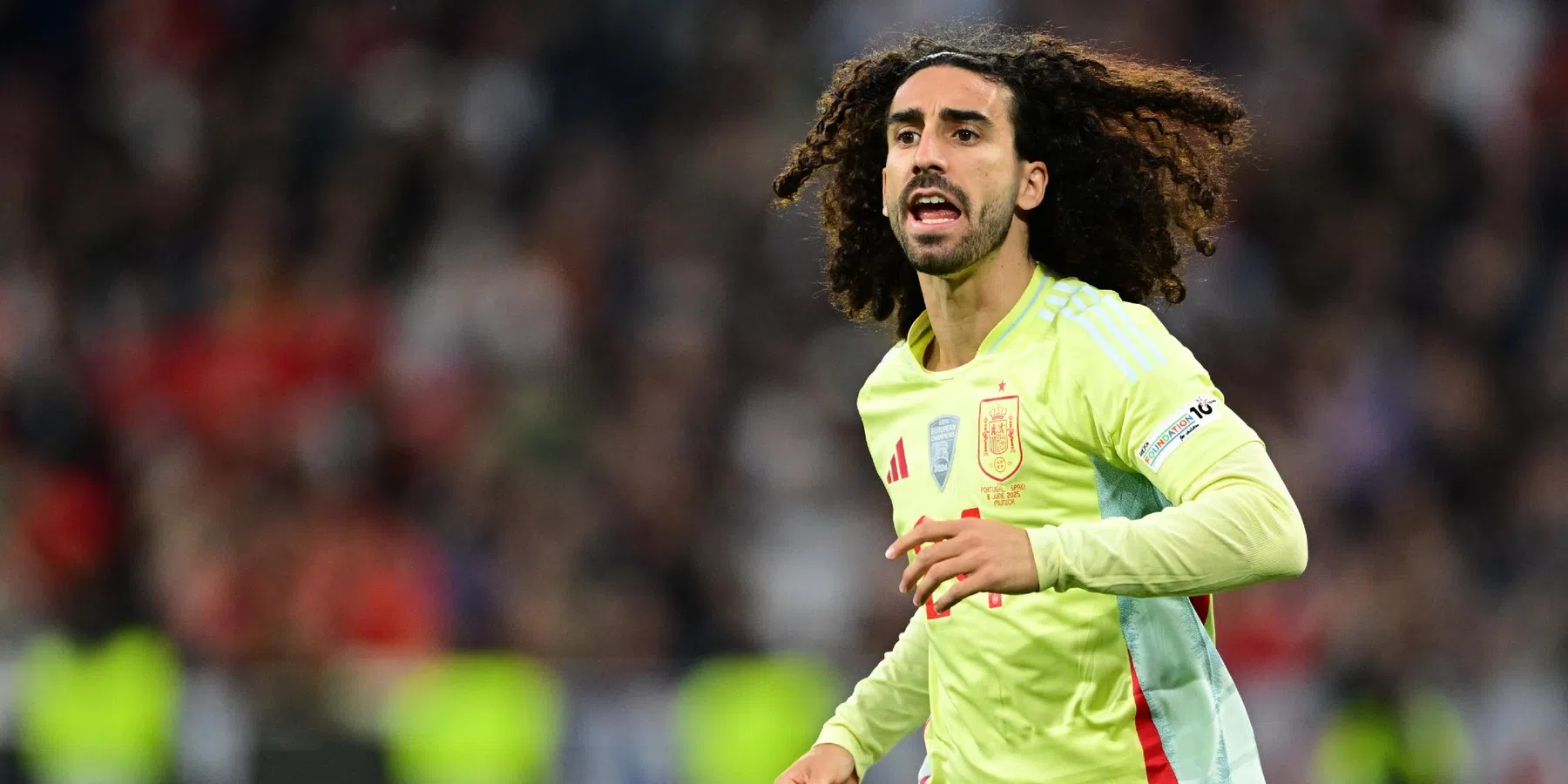 Fans Portugal fluiten Cucurella massaal uit