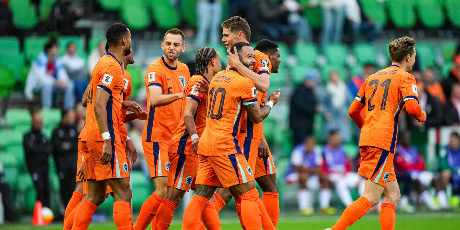 Topscorer aller tijden Memphis en invaller Malen helpen Oranje aan zevenklapper