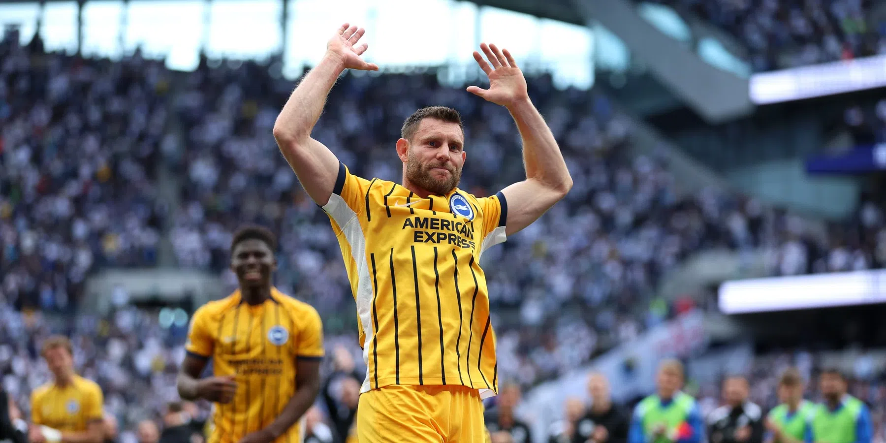 James Milner verlengt contract bij Brighton en kan record pakken