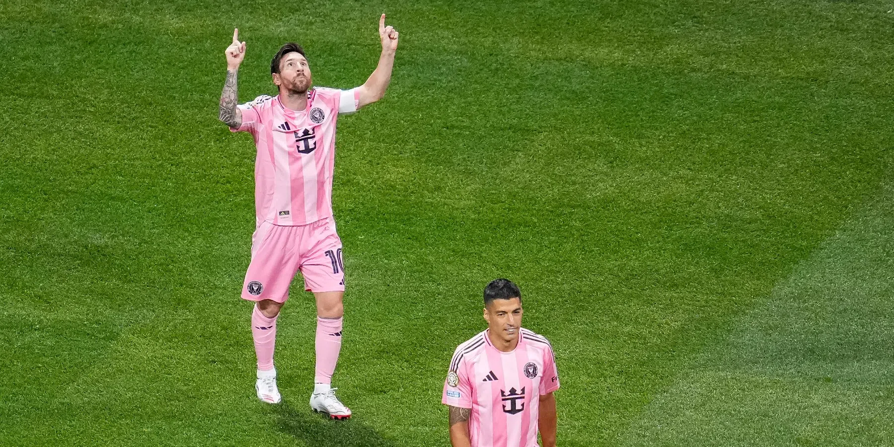 Messi leidt Inter Miami met weergaloze vrije trap naar zege op FC Porto