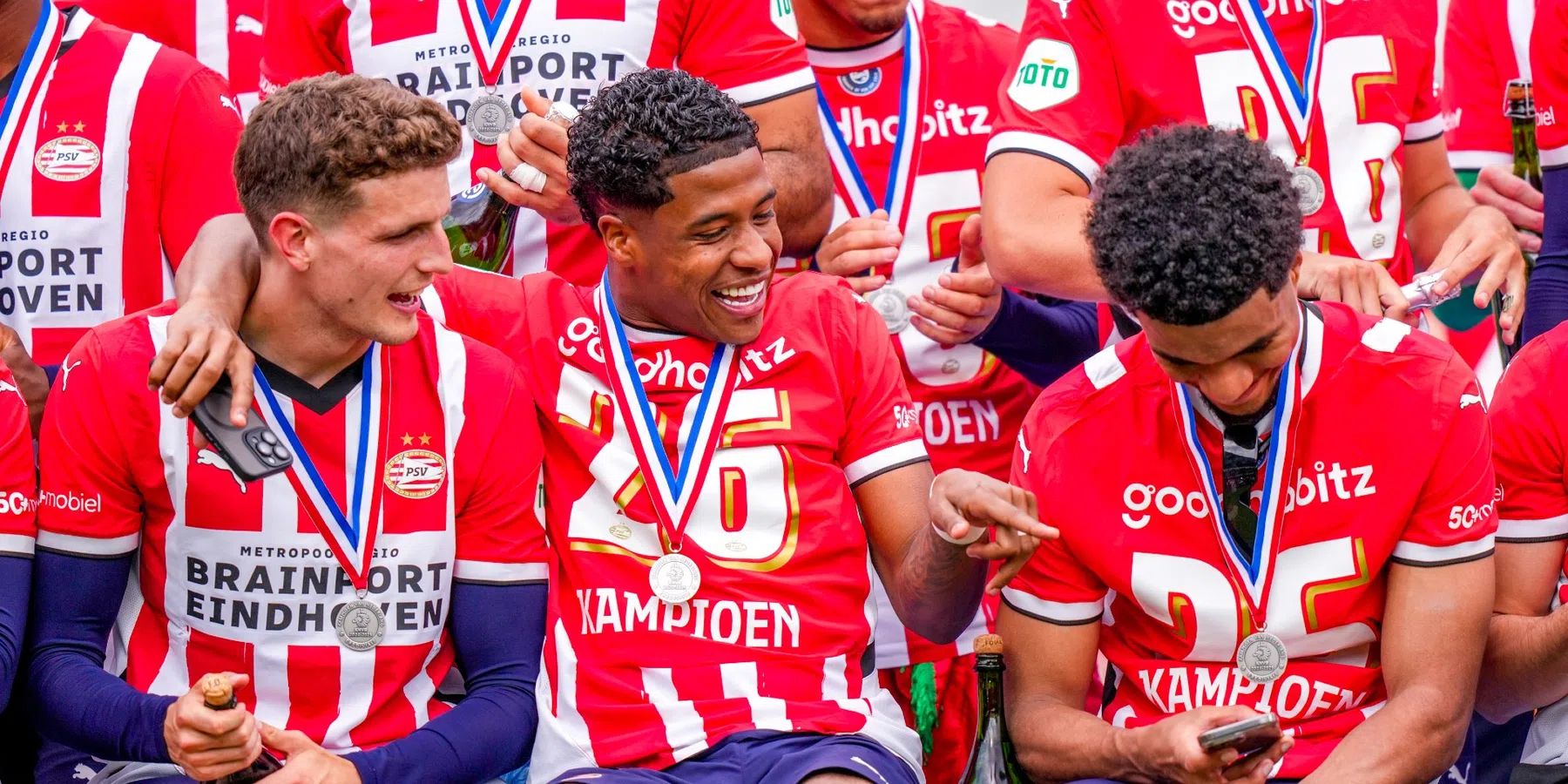 PSV lanceert nieuw membership PSV+: 'Als een regeringsleider in de VS besluit...'