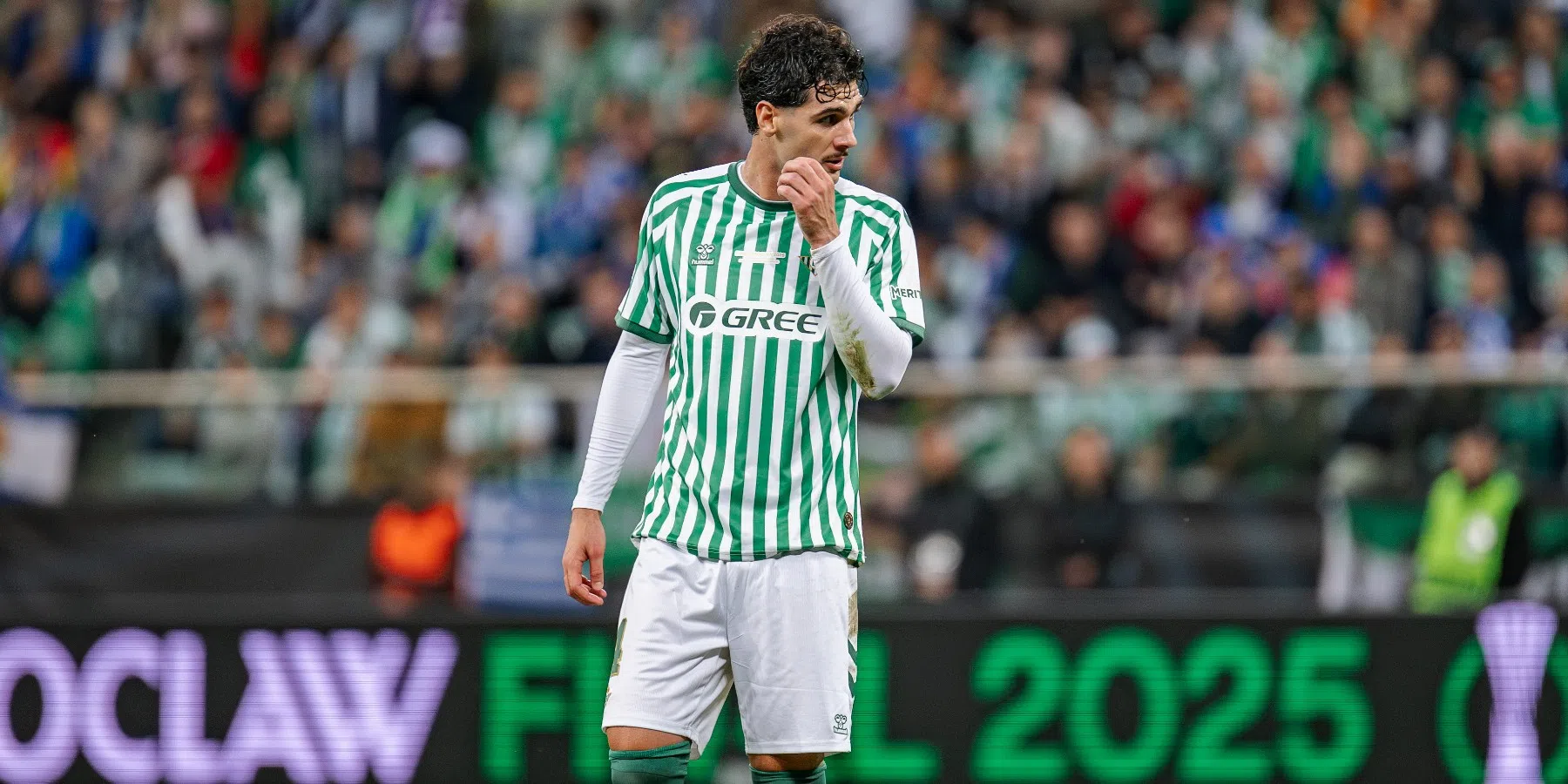 'Atlético Madrid neemt middenvelder Cardoso over van Real Betis'