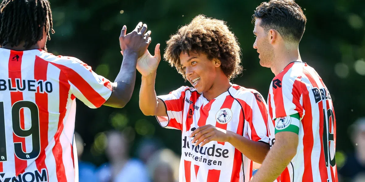 KNVB honoreert verzoek Eredivisie- en KKD-clubs en verlaagt minimumleeftijd