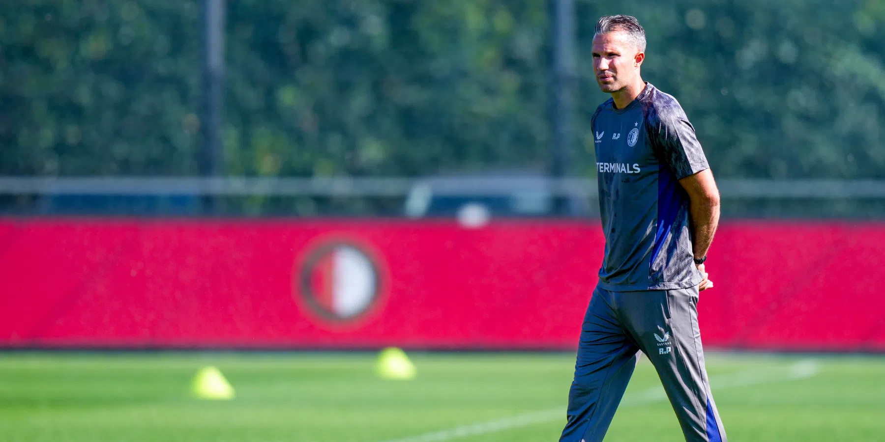 Van Persie vier uur in meeting met Valente bij Feyenoord
