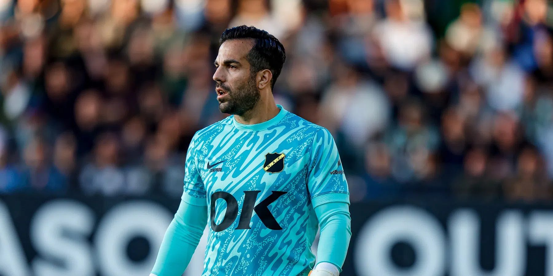 Hoefkens legt opvallende keeperswissel uit