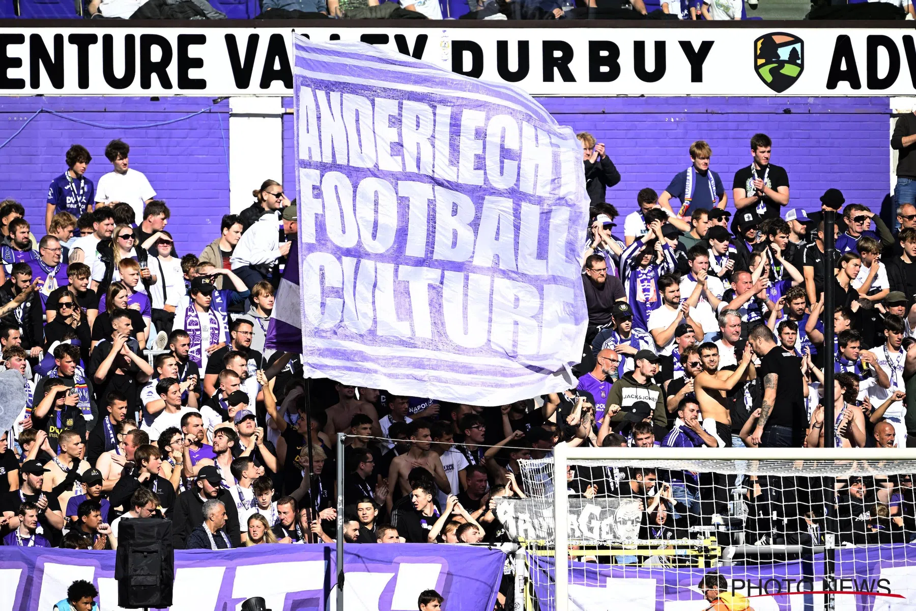 RSC Anderlecht onthult nieuwe tenues