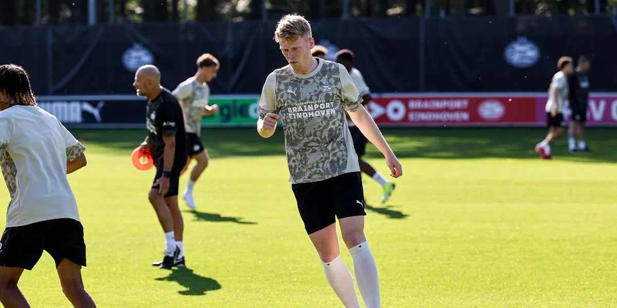 Groot nieuws uit Eindhoven: Bosz wijst nieuwe aanvoerder van PSV aan