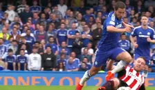 Even nagenieten: Eden Hazard stuurt Premier League-verdedigers allemaal naar huis