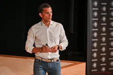 Thumbnail for article: Lardot wil geen 'goedkope penalty's' meer zien in JPL: "Gezond verstand gebruiken"