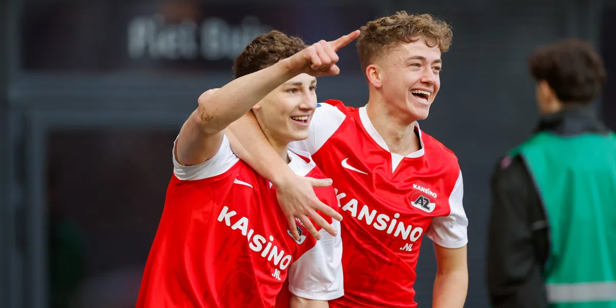 Van Bommel wil AZ-vriend in armen sluiten bij PSV: 'Ik zou het heel mooi vinden'