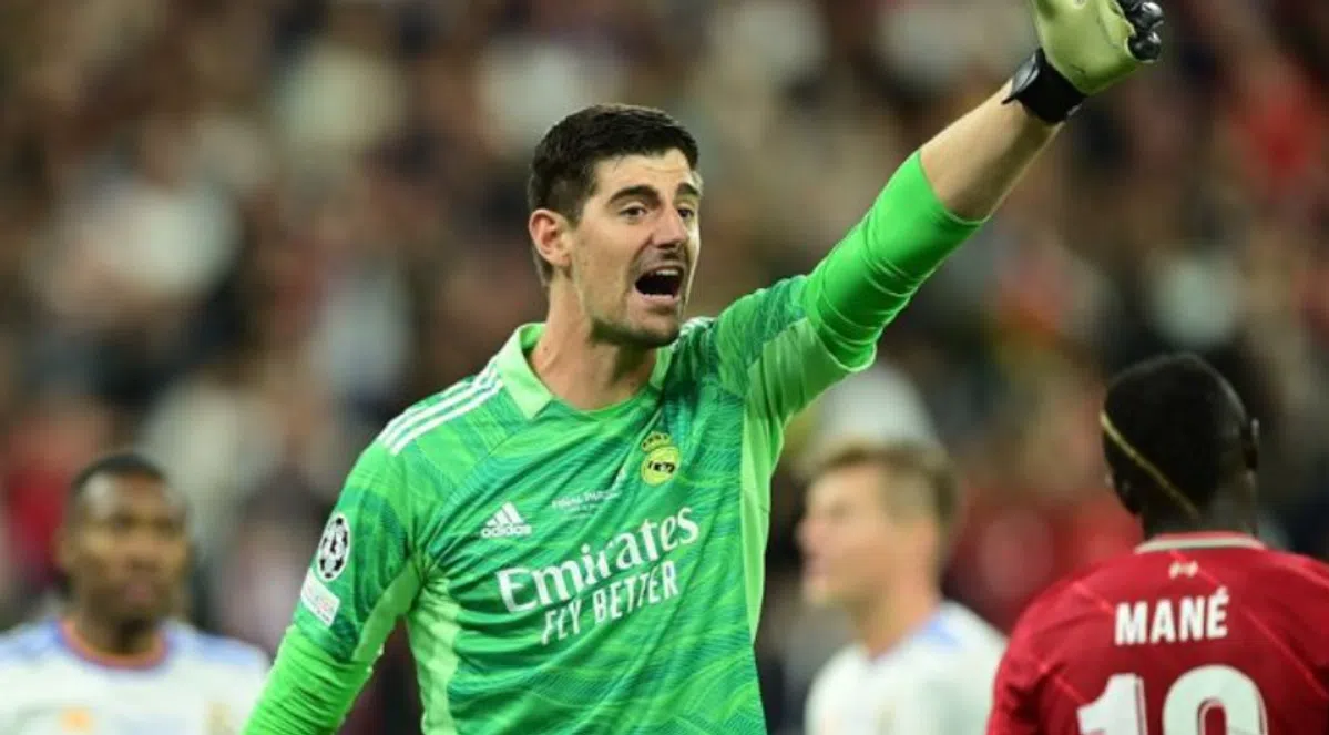 'Real Madrid slaat grote slag en verlengt contract van ervaren kracht'