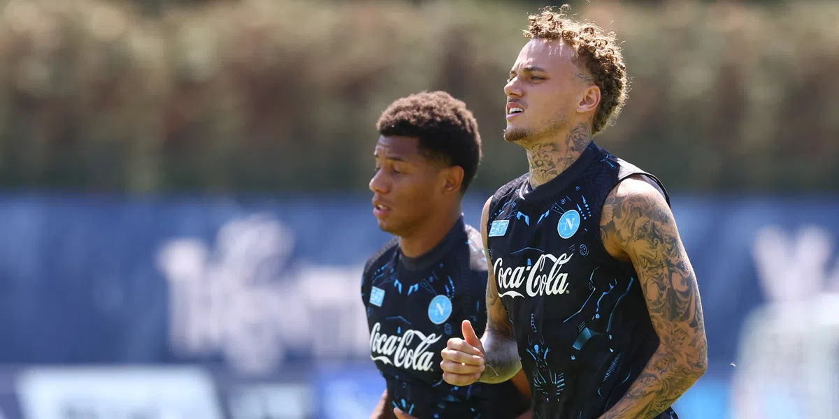 Valse start: Lang grijpt negatieve hoofdrol bij officieus debuut voor Napoli