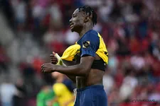 Thumbnail for article: 'Supporter' van Royal Antwerp FC meldt zich na racistische gebaren richting David
