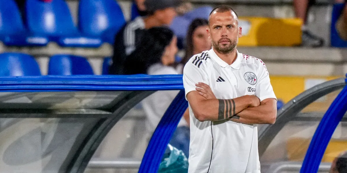 Kritische Heitinga likt wonden na 'kloteavond' Ajax: 'Zij waren in alles beter'