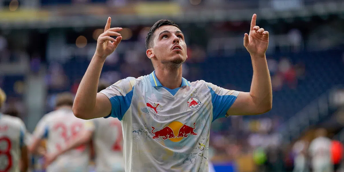 Zaakwaarnemer Gloukh bevestigt transfer naar Ajax: 'Hij tekent voor 5 jaar'