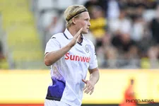 Thumbnail for article: 'Dolberg twijfelt over vertrek bij Anderlecht ondanks transferafspraak'