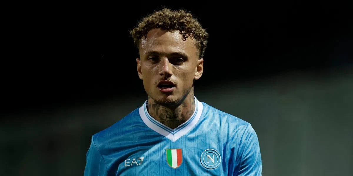 Italiaanse media scharen Noa Lang bij Napoli-flops: 'Raakte de weg kwijt'