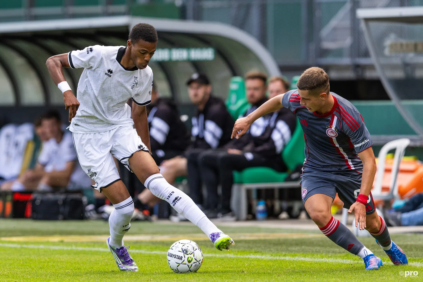 'Geen PSG, maar AC Milan voor ADO-talent Balentien'
