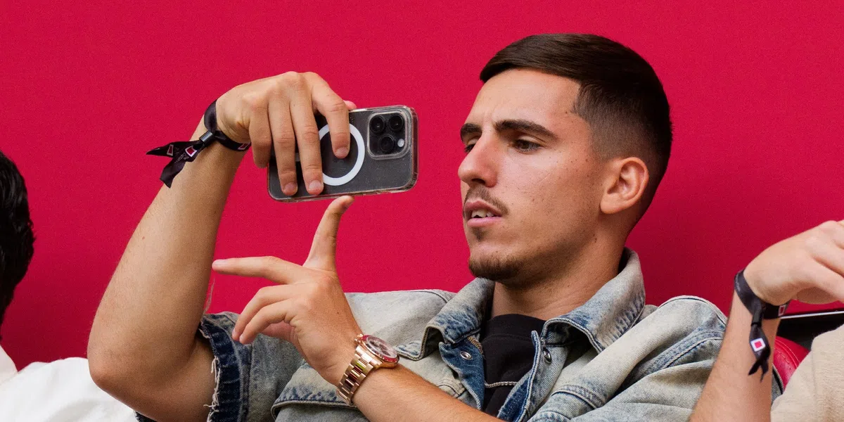 Lovende Hans Kraay jr. óók bezorgd om Ajax-aankoop Gloukh: 'Dat wordt wennen'